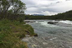 Abiskojåkka, turiststationen i bakgrunden