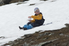 Elis älskar snön på Njulla!